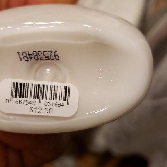 Japanese Cherry Blossom  Lotion & Shower Gel - Picture 3 of 7